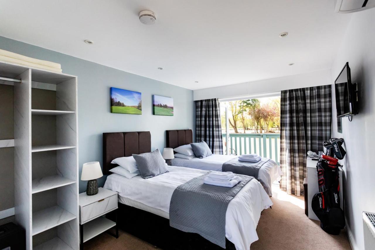 The Vale Golf & Country Club Villa Bishampton Екстериор снимка