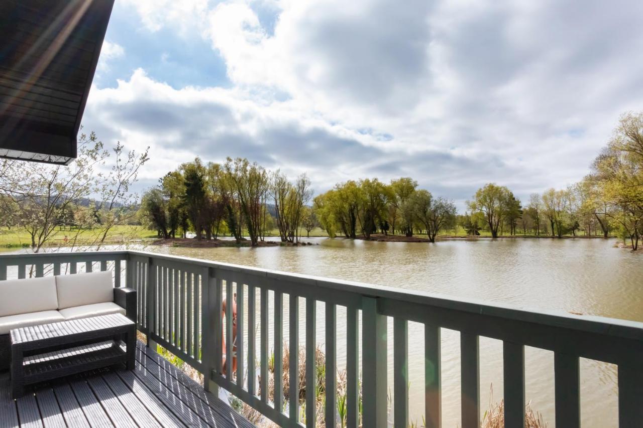 The Vale Golf & Country Club Villa Bishampton Екстериор снимка